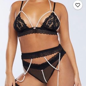Savage x Fenty String of Pearls 4 pc Set